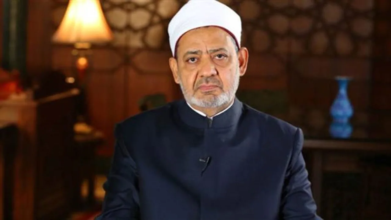 زيادة 500 جنيه.. شيخ الأزهر يقر منحة بيت الزكاة والصدقات بمناسبة رمضان